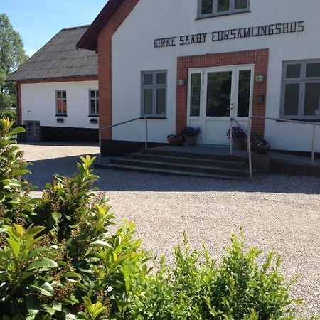 Kirke Saby Forsamlingshus Motel Buitenkant foto