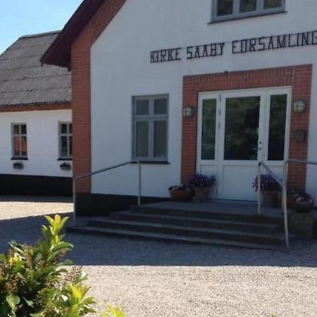 Kirke Saby Forsamlingshus Motel Buitenkant foto